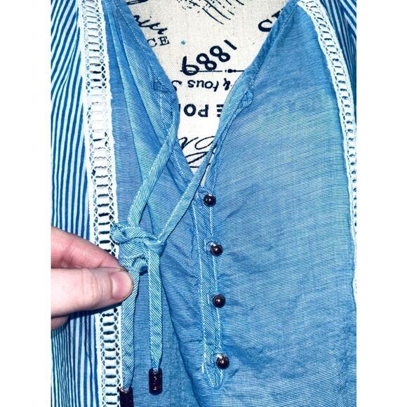 Ivanka Trump Women’s Sz. Large Blue White Striped Relaxed Fit Puff Sleeve Blouse - Picture 6 of 12